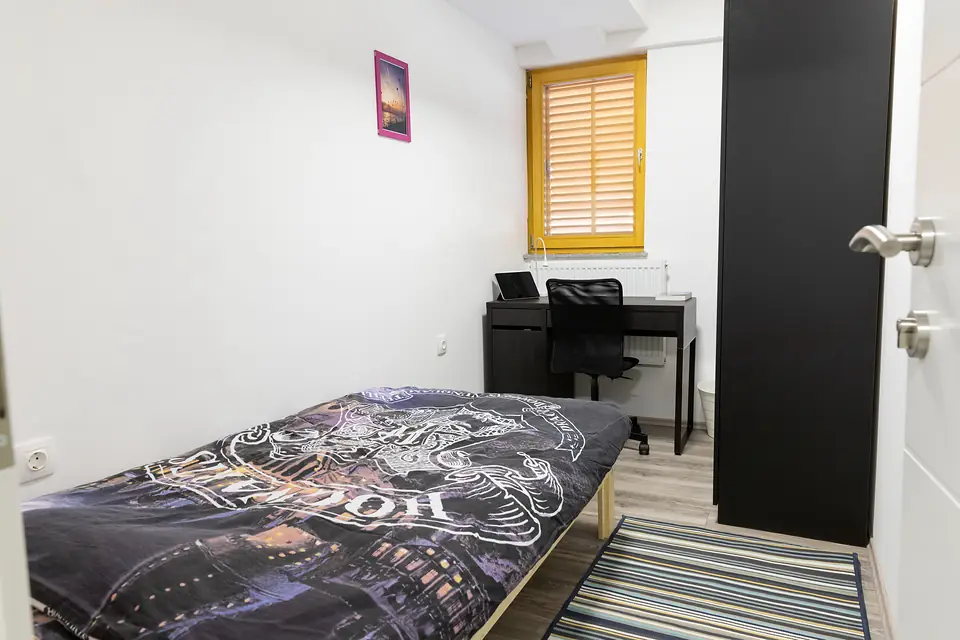 Soba u apartmanu 6-10-2 – fotografija 4