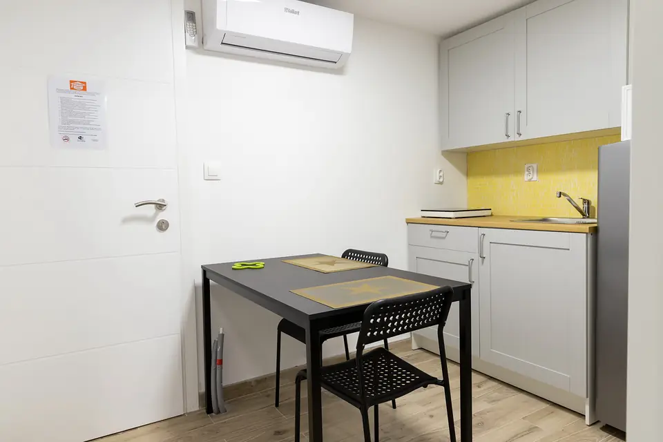 Soba u apartmanu 6-10-2 – fotografija 5